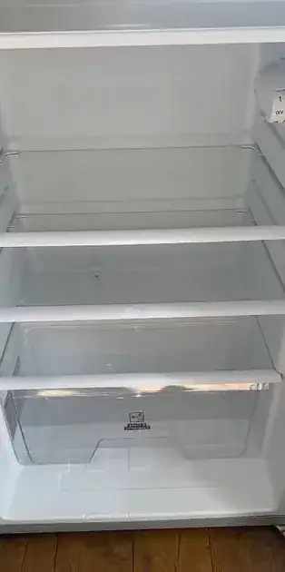 Fridge shelves after cleaning
