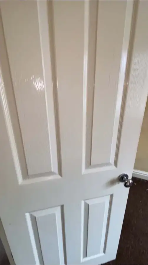 Internal door after cleaning